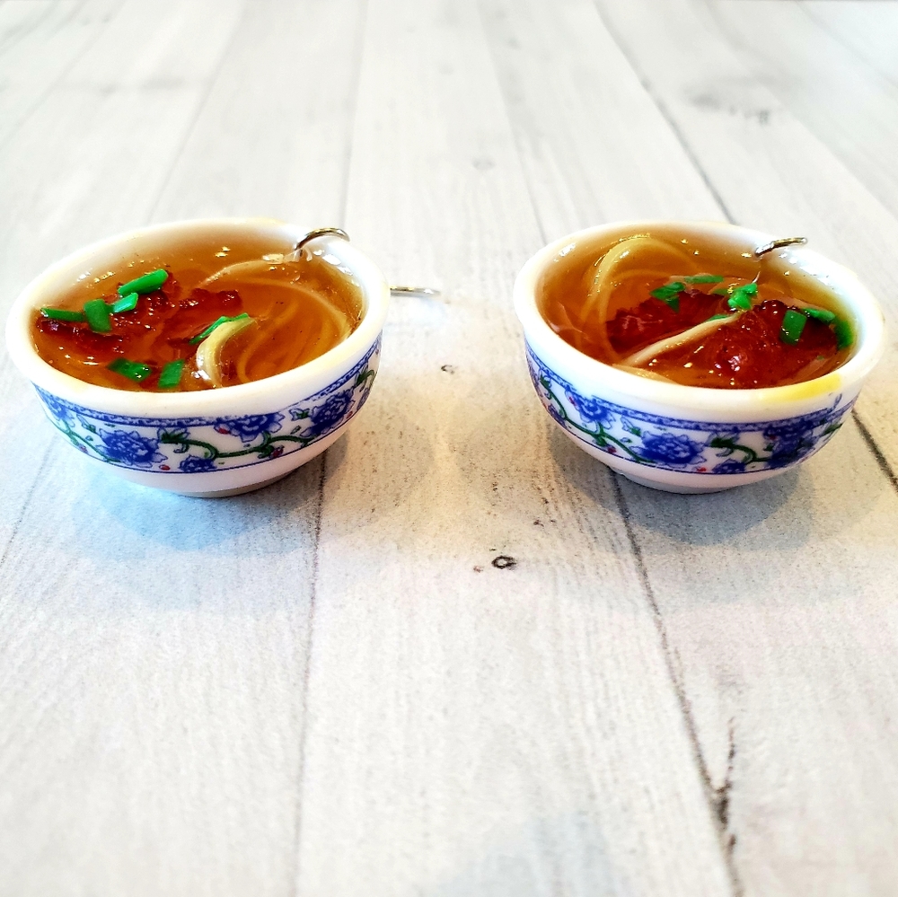 Chinese Takeout Soup Noodles Earrings Adorable 🥘❤ - Picture 4 of 6